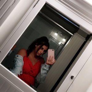 Meet your Posher, Ally